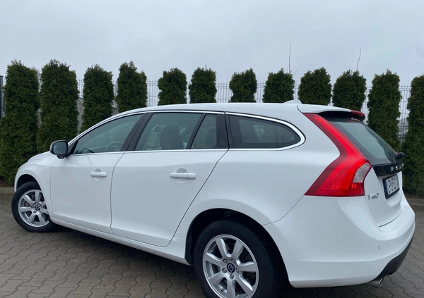 Volvo V60 cena 55900 przebieg: 244099, rok produkcji 2013 z Dęblin małe 704